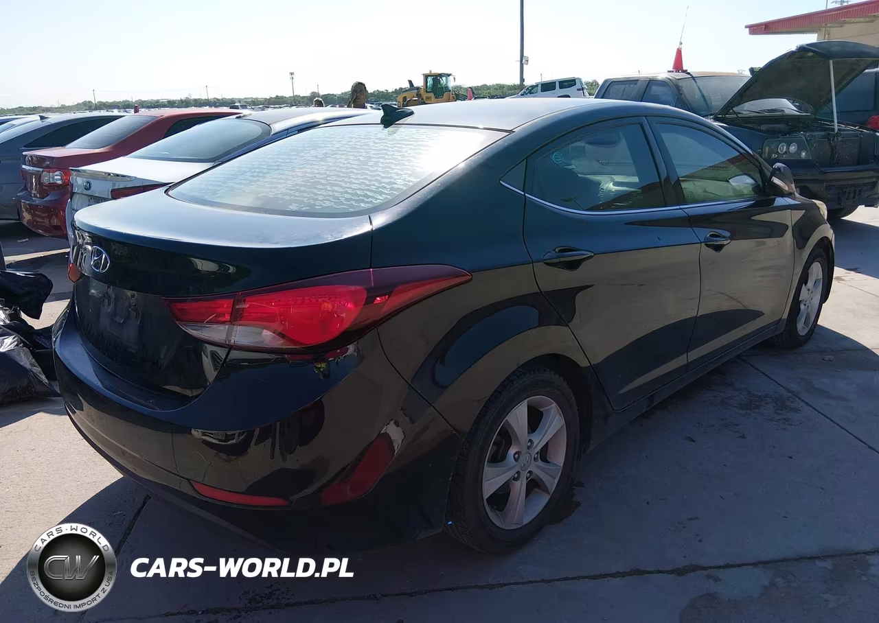 2016 Hyundai Elantra Value Edition VIN:5NPDH4AE5GH756139 - 4