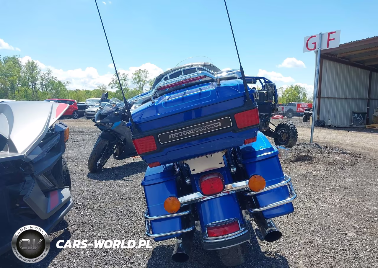 2009 Harley-Davidson Flhtcu VIN:1HD1FC4139Y624329 - 6