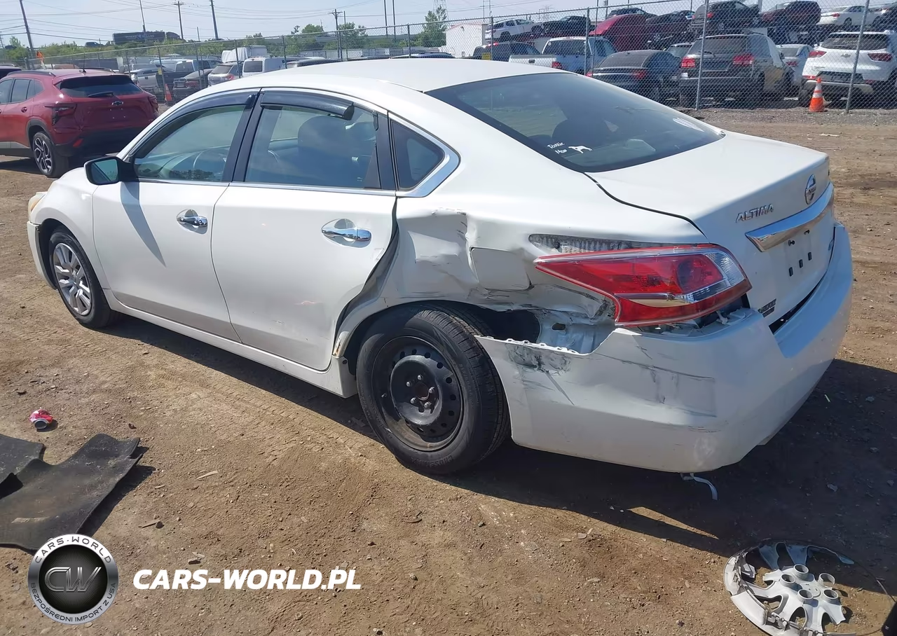 2013 Nissan Altima 2.5 S VIN:1N4AL3AP9DN465173 - 3