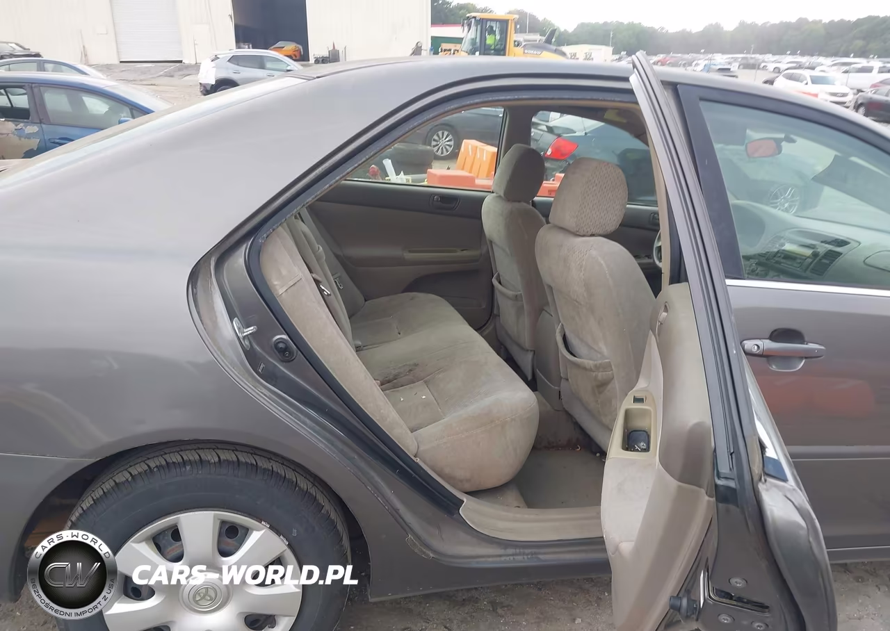 2004 Toyota Camry Le VIN:4T1BE32K94U914719 - 8