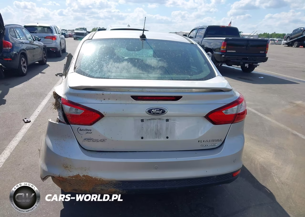 2012 Ford Focus Titanium VIN:1FAHP3J23CL479846 - 15