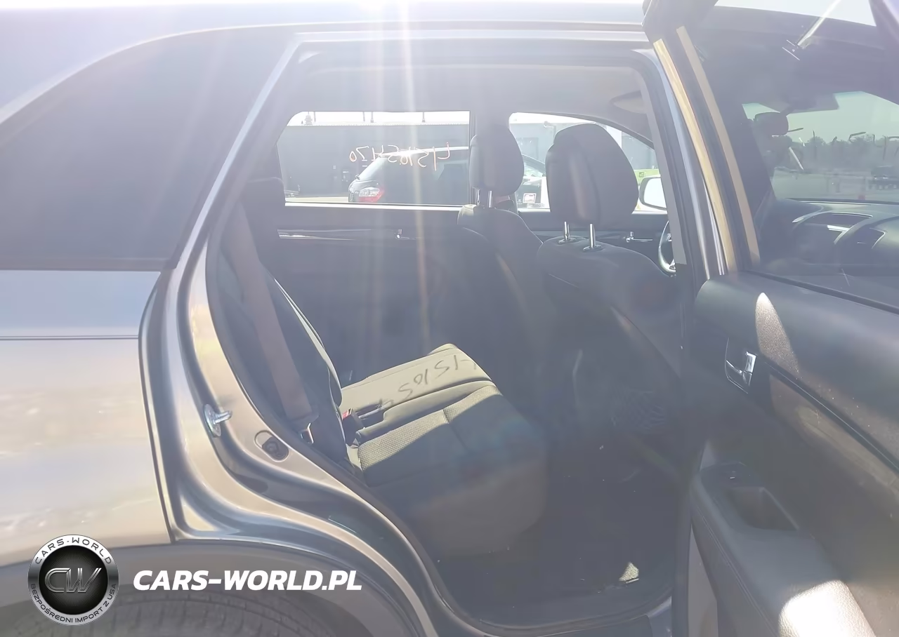 2012 Kia Sorento Lx VIN:5XYKT3A11CG216897 - 8