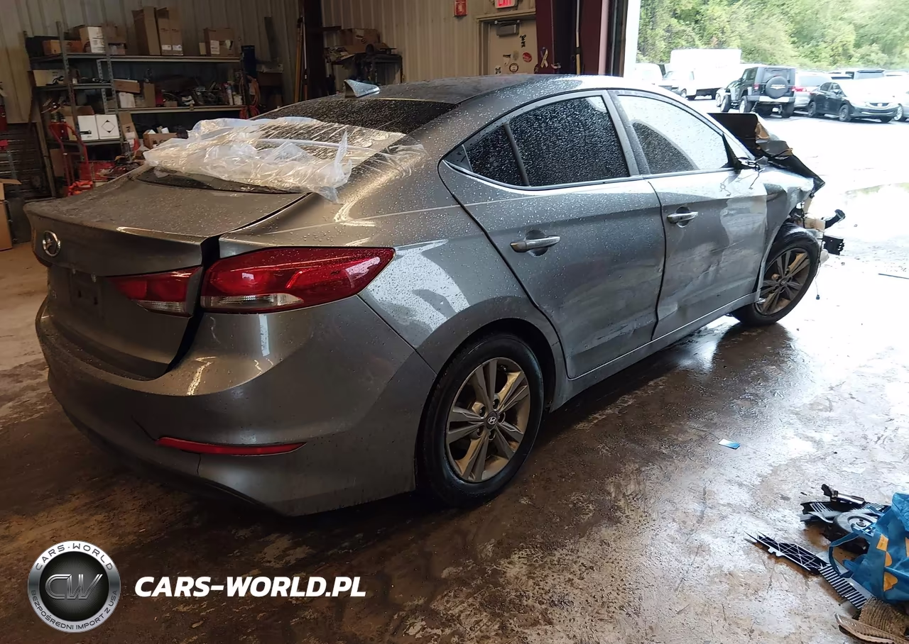 2018 Hyundai Elantra Value Edition VIN:5NPD84LF2JH392629 - 4