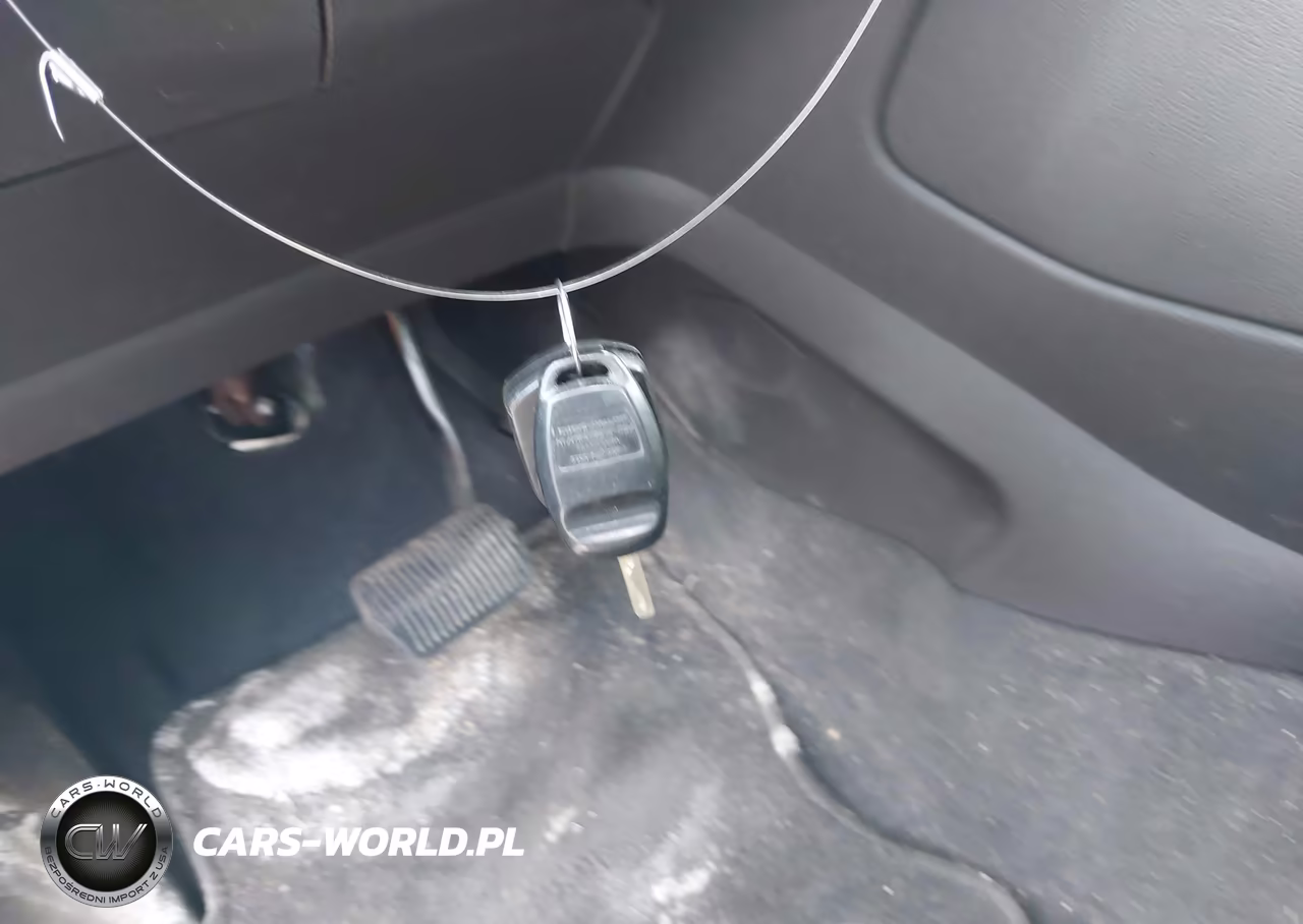 2013 Ford Escape S VIN:1FMCU0F77DUB44998 - 11