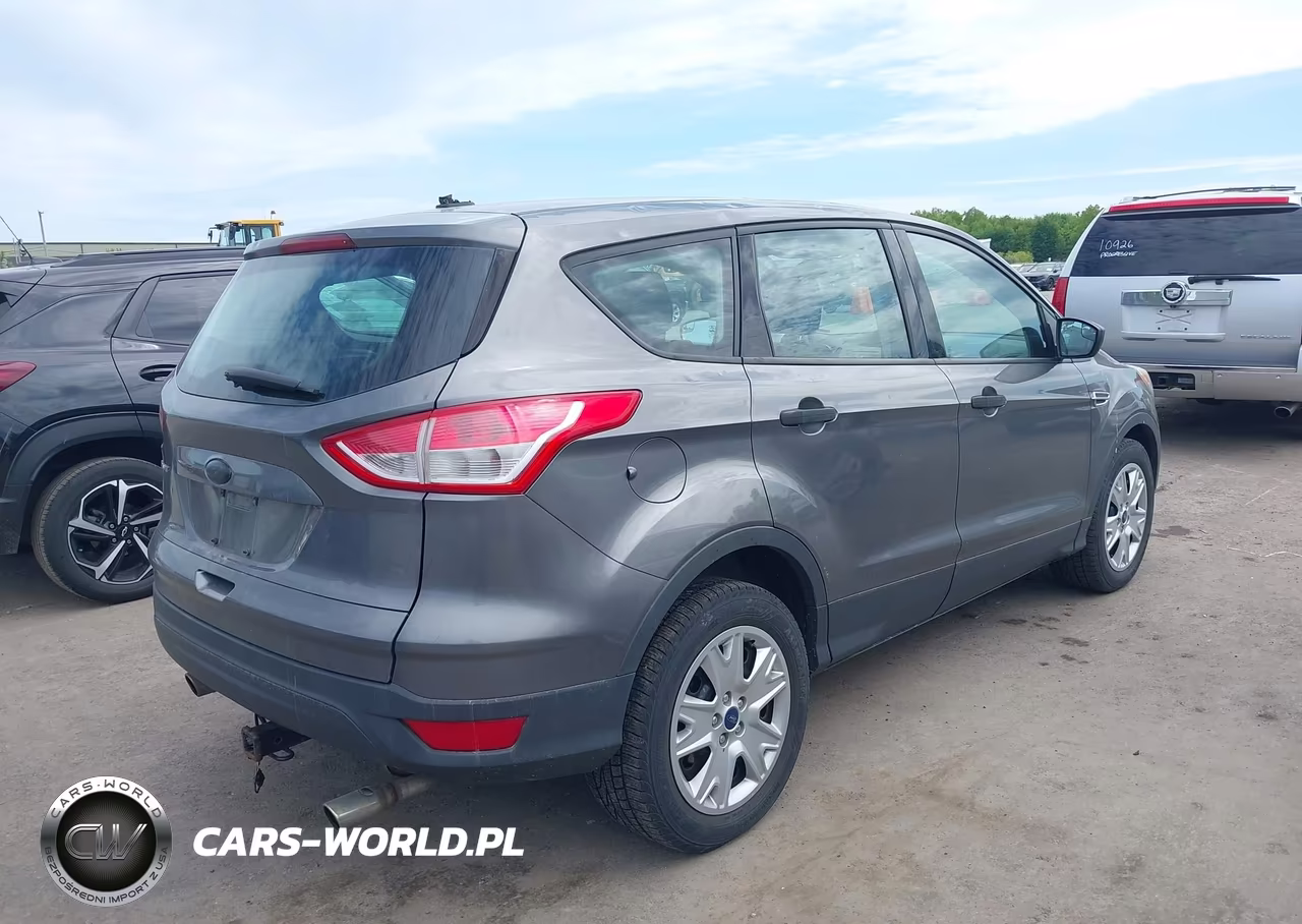 2013 Ford Escape S VIN:1FMCU0F77DUB44998 - 4