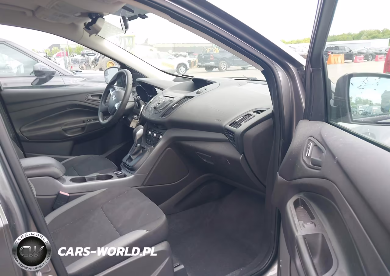 2013 Ford Escape S VIN:1FMCU0F77DUB44998 - 5