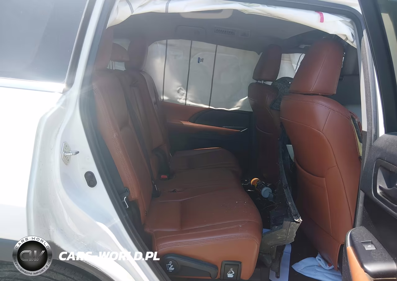 2018 Toyota Highlander Le VIN:5TDZARFH5JS035802 - 8