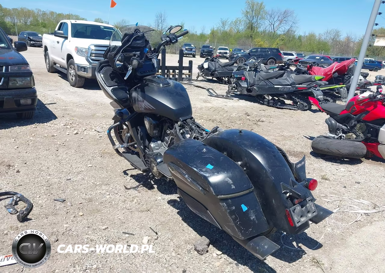 2020 Indian Motorcycle Co. Challenger Dark Horse VIN:56KLCDRR7L3386524 - 3
