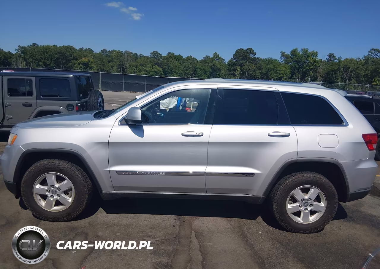 2011 Jeep Grand Cherokee Laredo VIN:1J4RS4GG7BC588227 - 14