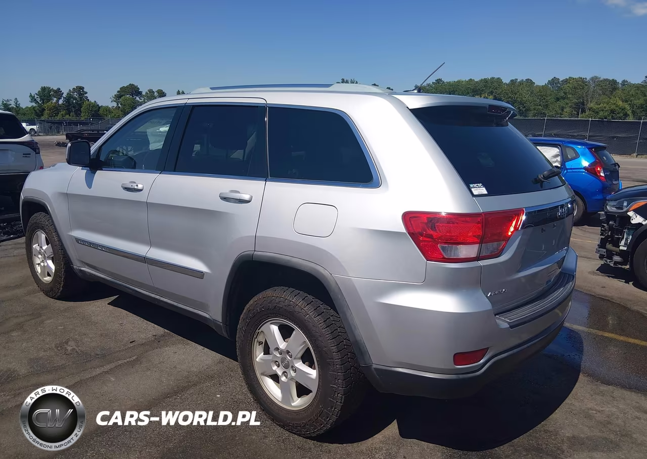 2011 Jeep Grand Cherokee Laredo VIN:1J4RS4GG7BC588227 - 3