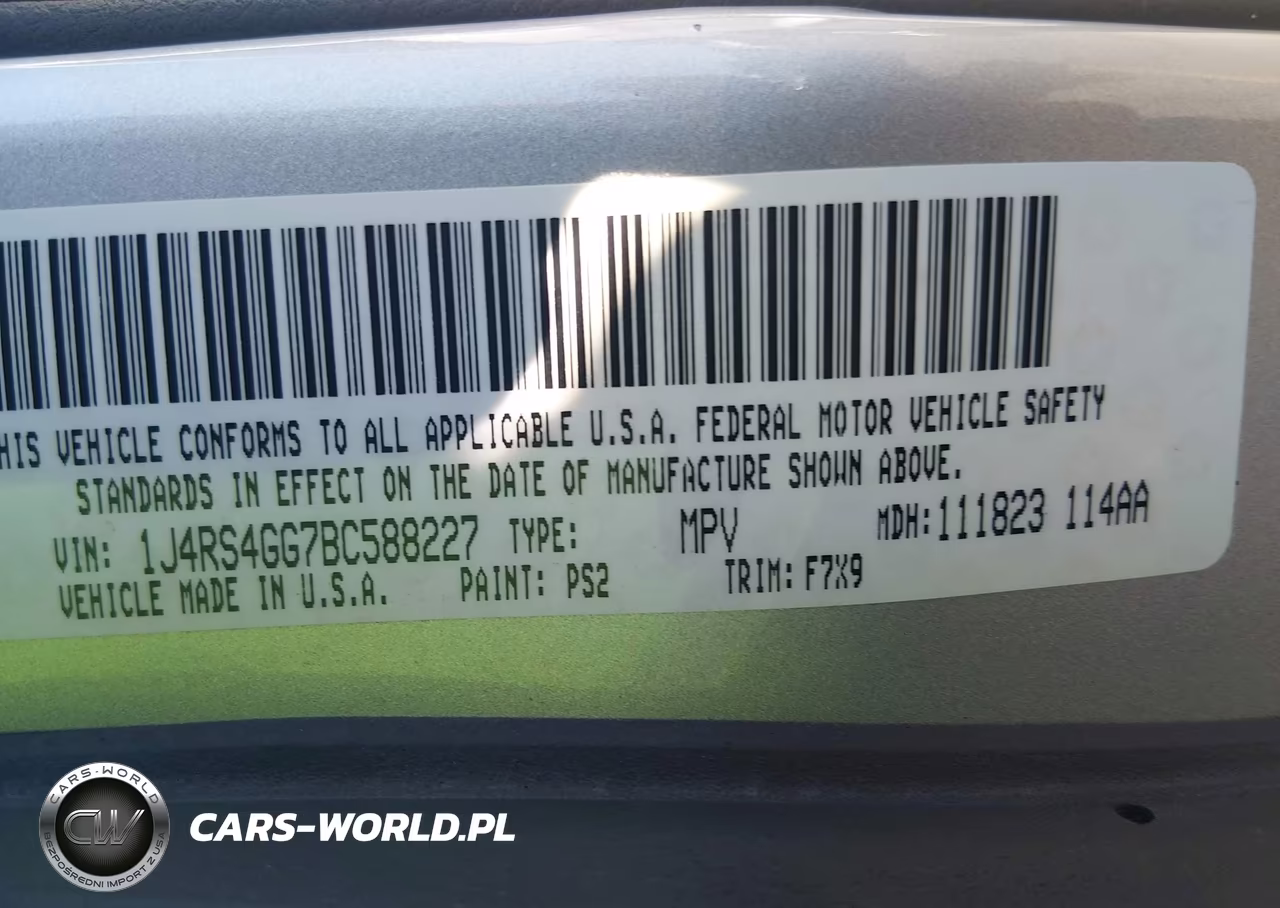2011 Jeep Grand Cherokee Laredo VIN:1J4RS4GG7BC588227 - 9
