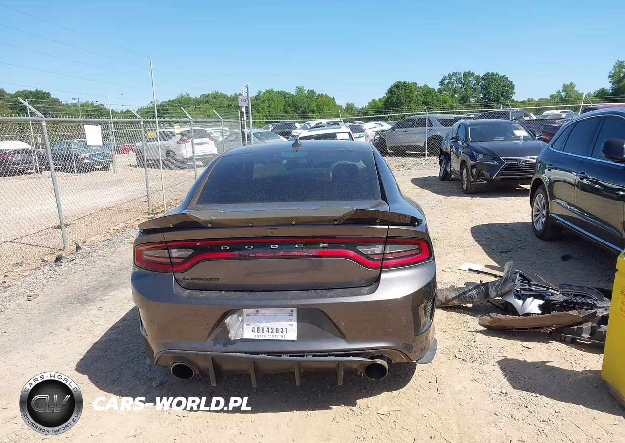 2015 Dodge Charger R-T Scat Pack VIN:2C3CDXGJ0FH854990 - 17