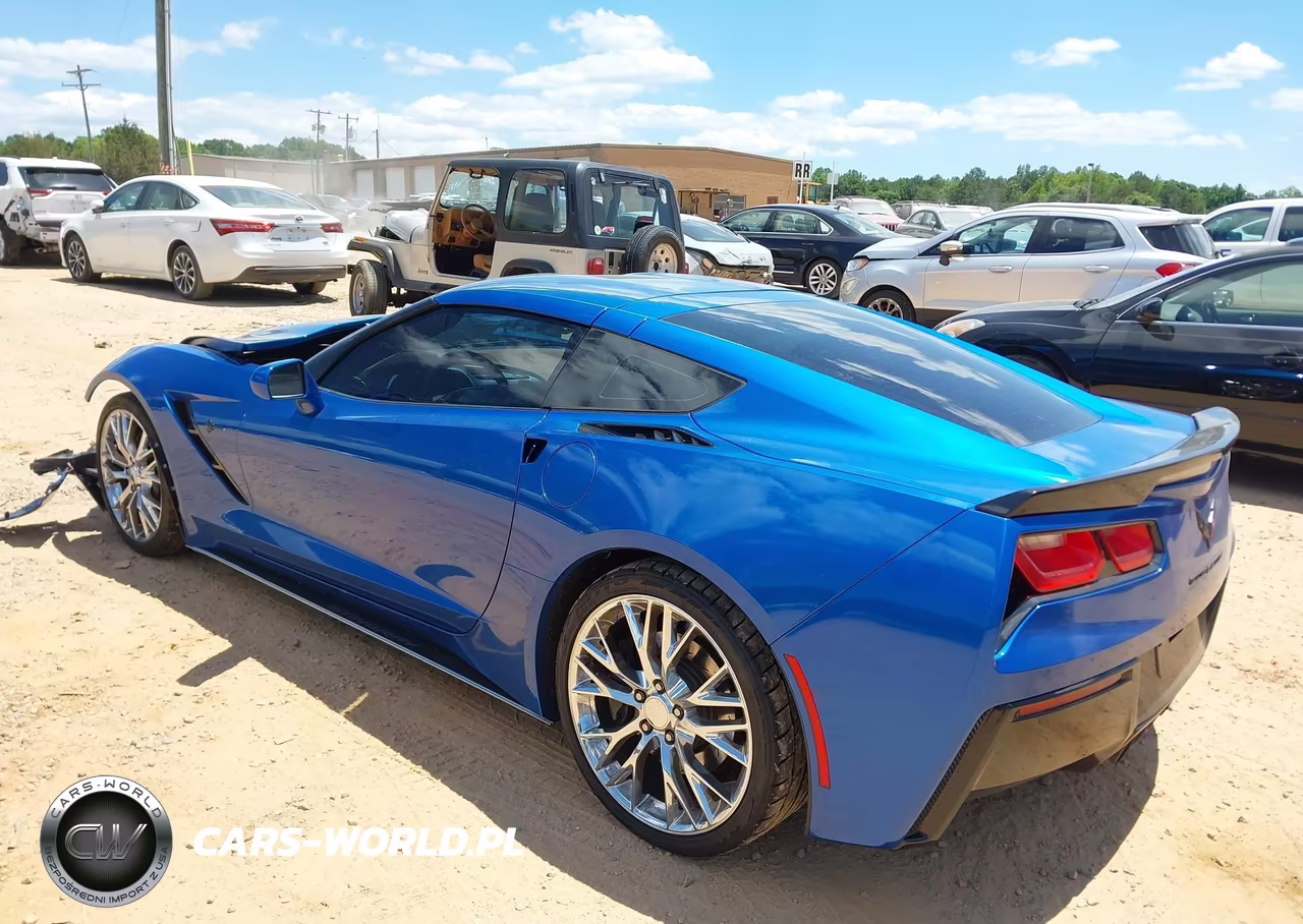 2015 Chevrolet Corvette Stingray Z51 VIN:1G1YM2D75F5124439 - 3