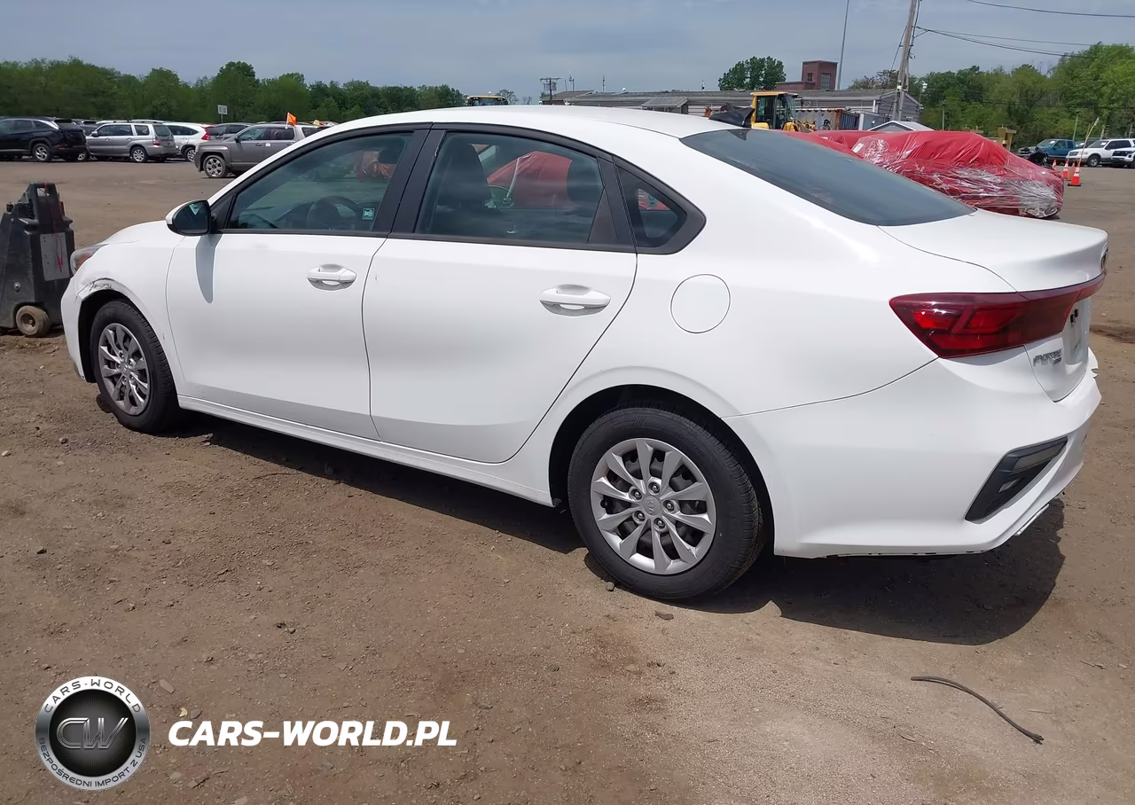 2021 Kia Forte Fe VIN:3KPF24AD8ME328230 - 3