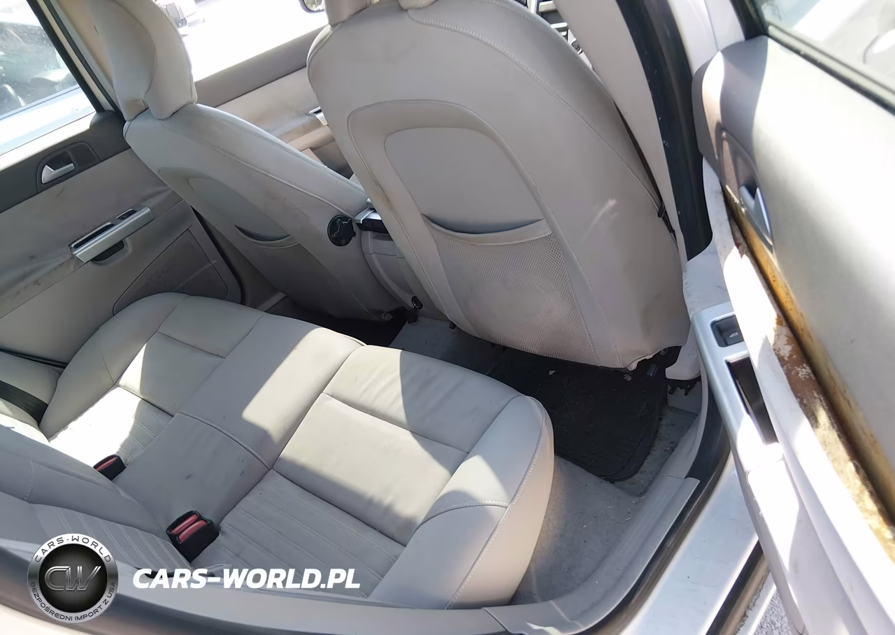 2010 Volvo S40 2.4I VIN:YV1382MS2A2513747 - 8