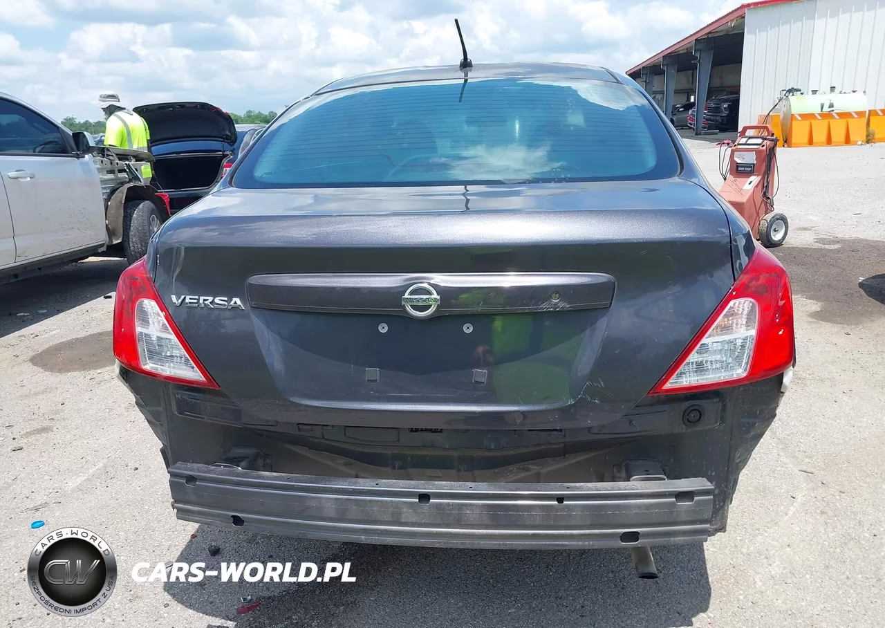 2015 Nissan Versa 1.6 S VIN:3N1CN7AP5FL891839 - 17