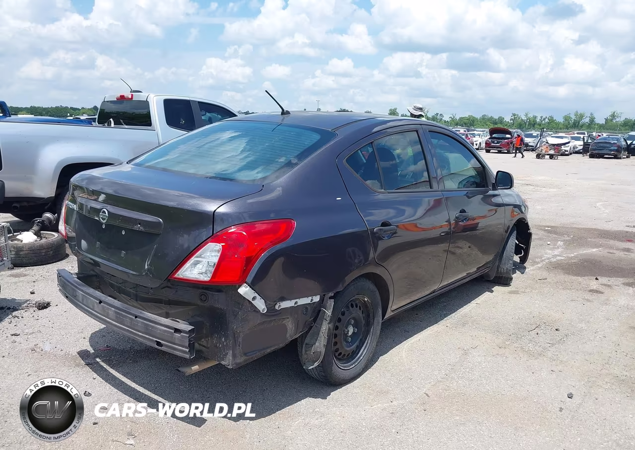 2015 Nissan Versa 1.6 S VIN:3N1CN7AP5FL891839 - 4