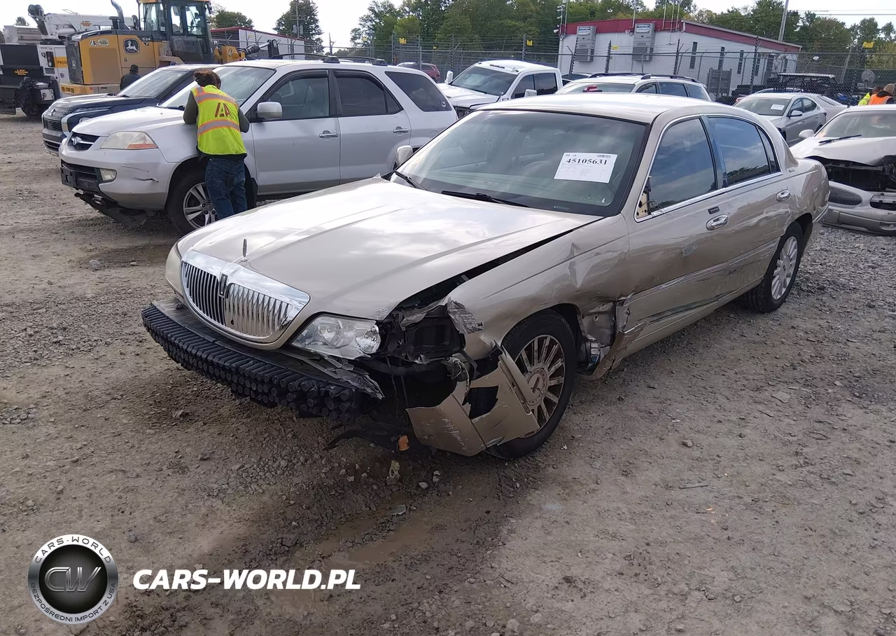 2005 Lincoln Town Car Signature VIN:1LNHM81W05Y608811 - 6
