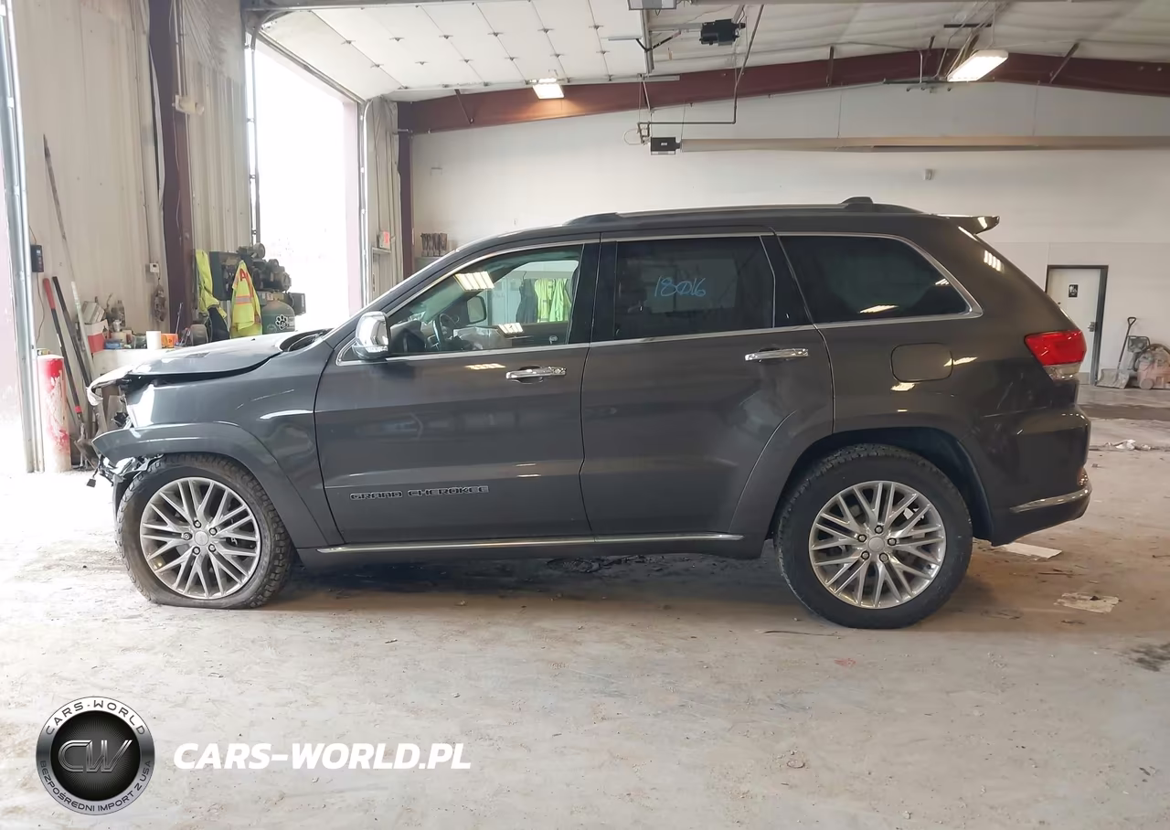 2018 Jeep Grand Cherokee Summit VIN:1C4RJFJT1JC256888 - 14