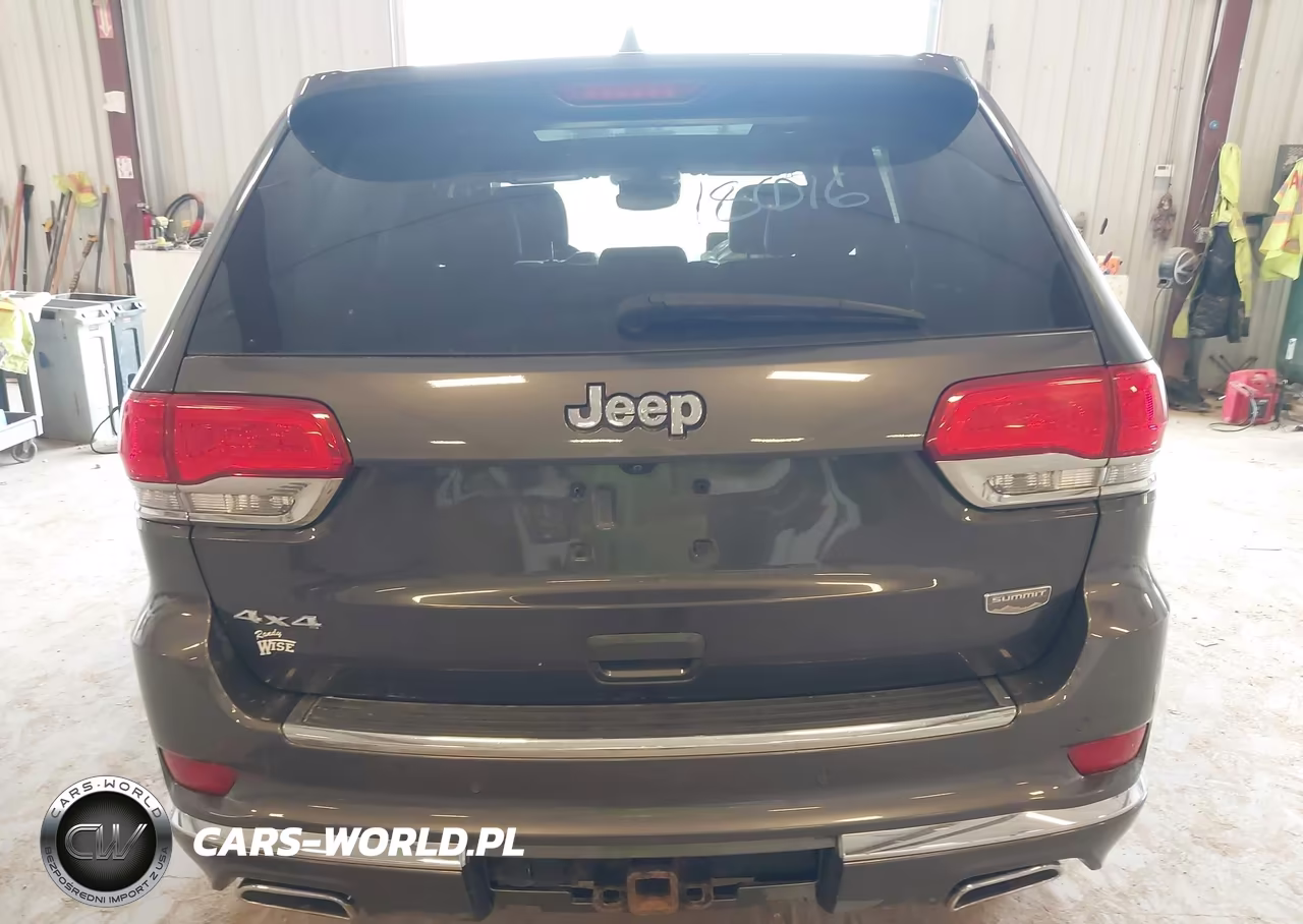 2018 Jeep Grand Cherokee Summit VIN:1C4RJFJT1JC256888 - 16