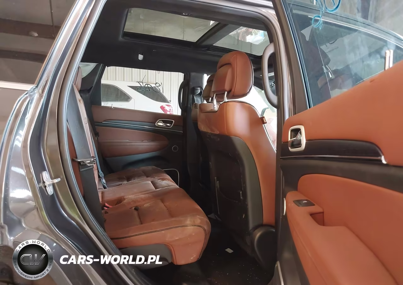2018 Jeep Grand Cherokee Summit VIN:1C4RJFJT1JC256888 - 8