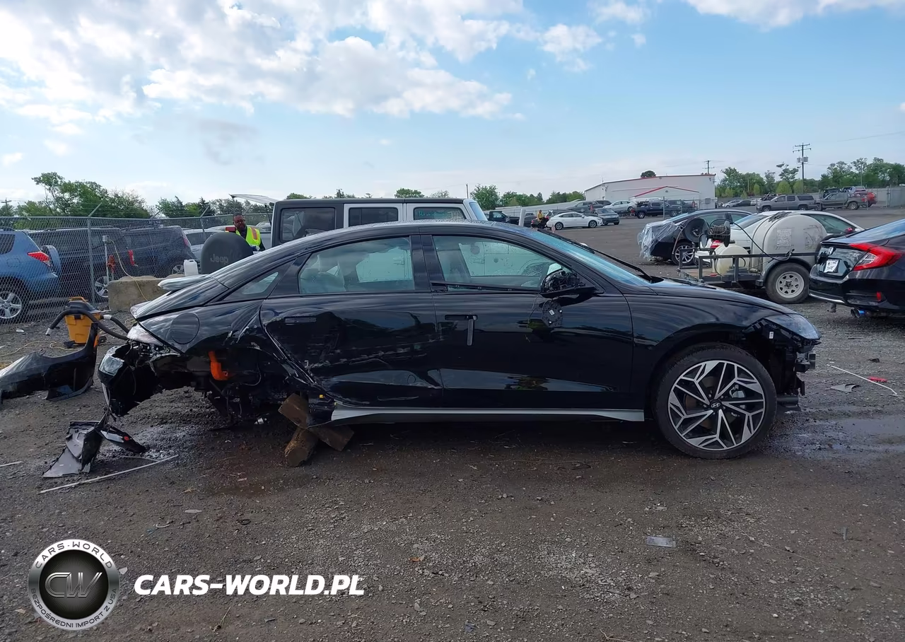 2025 Hyundai Ioniq 6 Limited VIN:KMHM54AC0SA116309 - 13