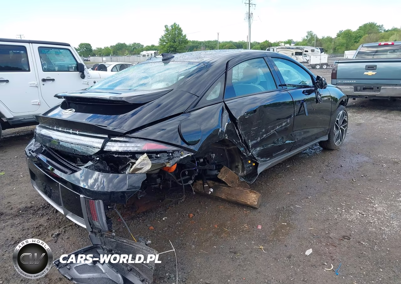 2025 Hyundai Ioniq 6 Limited VIN:KMHM54AC0SA116309 - 4
