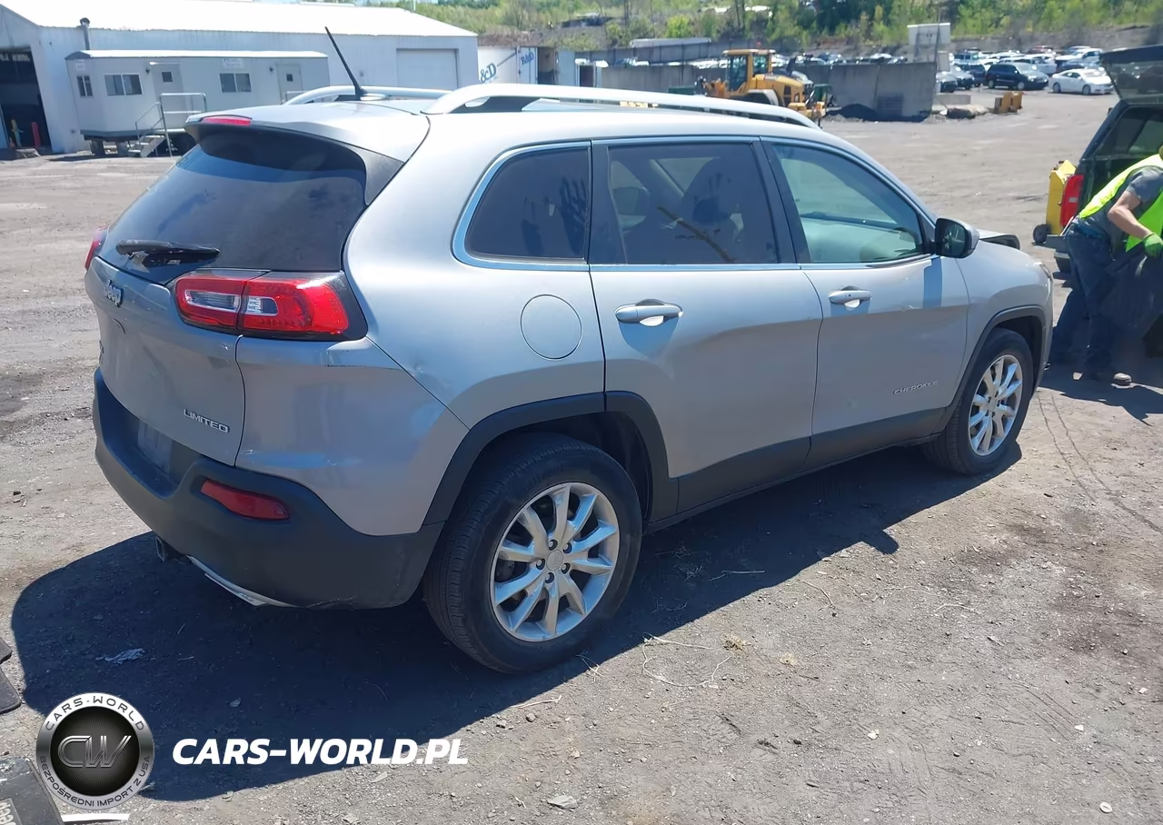 2015 Jeep Cherokee Limited VIN:1C4PJMDS1FW510958 - 4