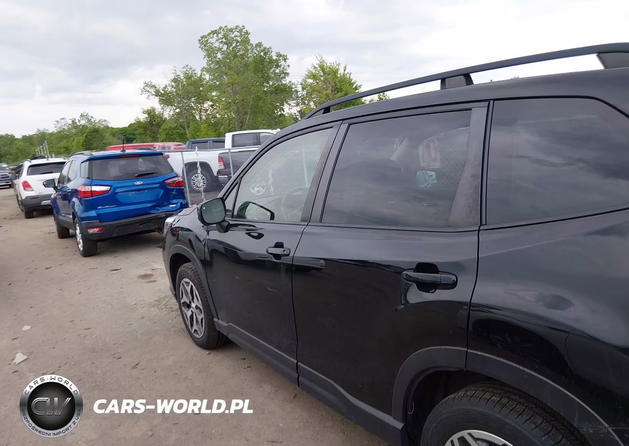 2020 Subaru Forester Premium VIN:JF2SKAJC1LH516120 - 14