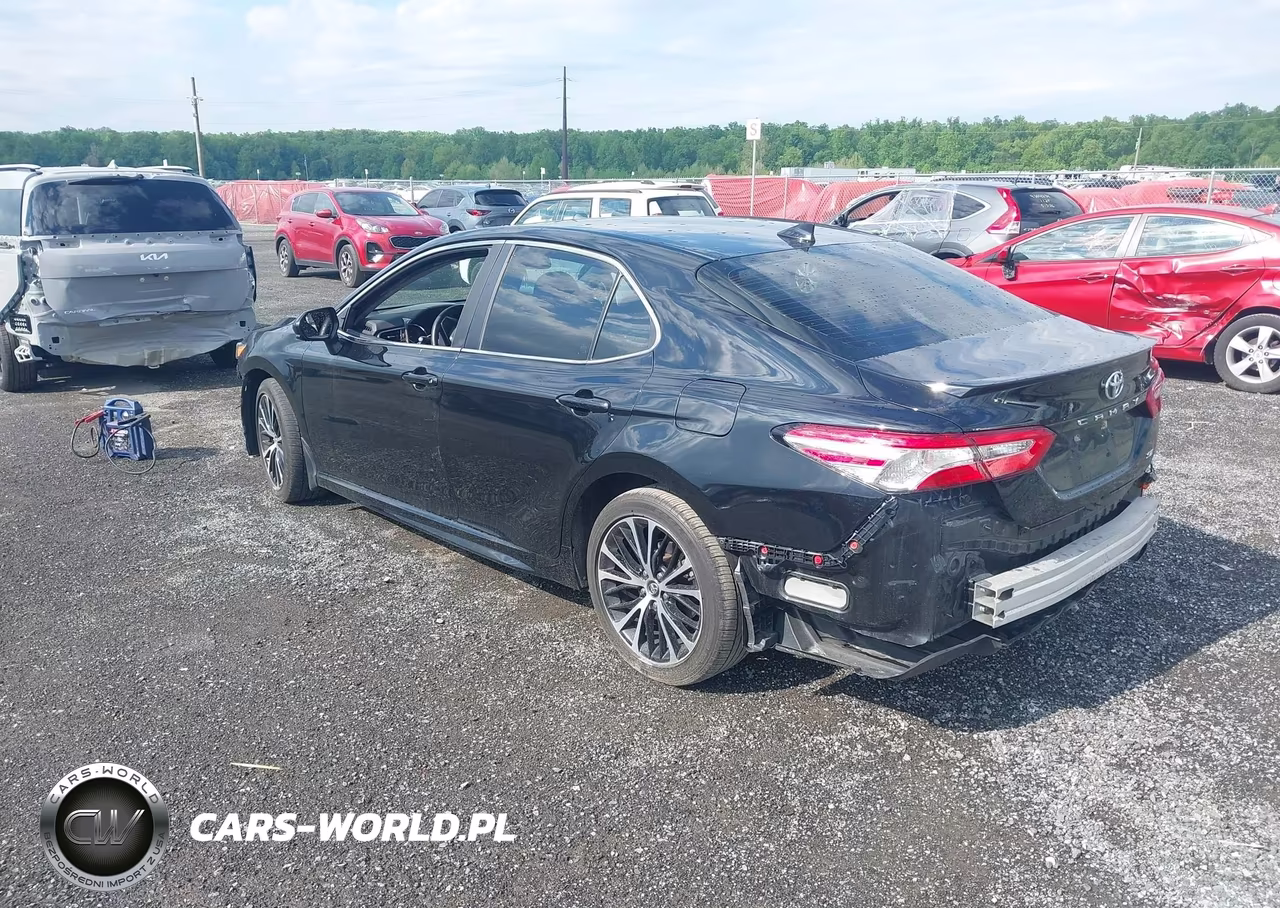 2020 Toyota Camry Se VIN:4T1G11AK8LU940590 - 3