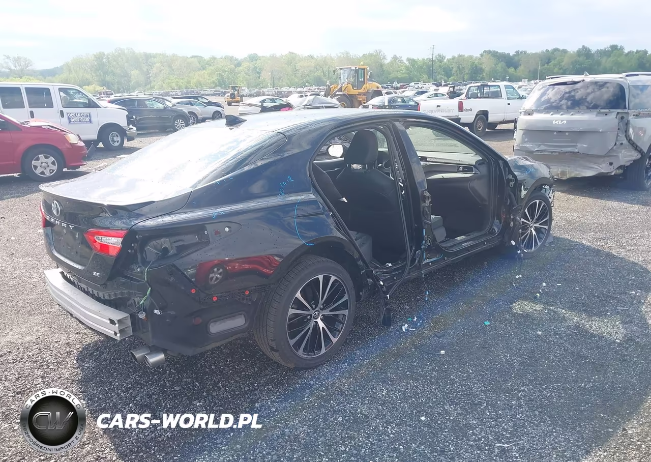 2020 Toyota Camry Se VIN:4T1G11AK8LU940590 - 4