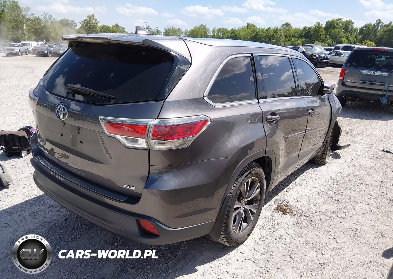 2016 Toyota Highlander Xle V6 VIN:5TDKKRFH9GS505143 - 4