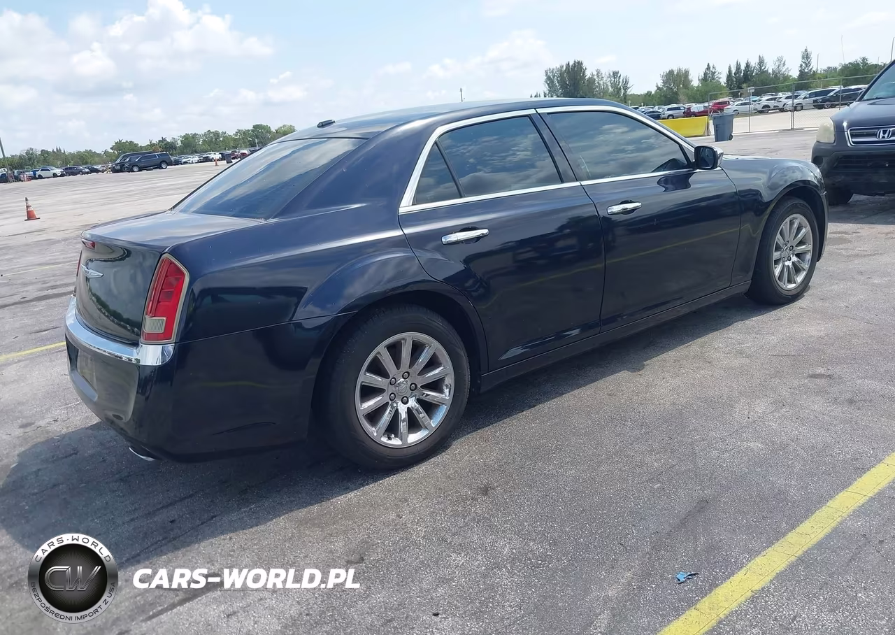 2012 Chrysler 300 Limited VIN:2C3CCACG1CH212395 - 4