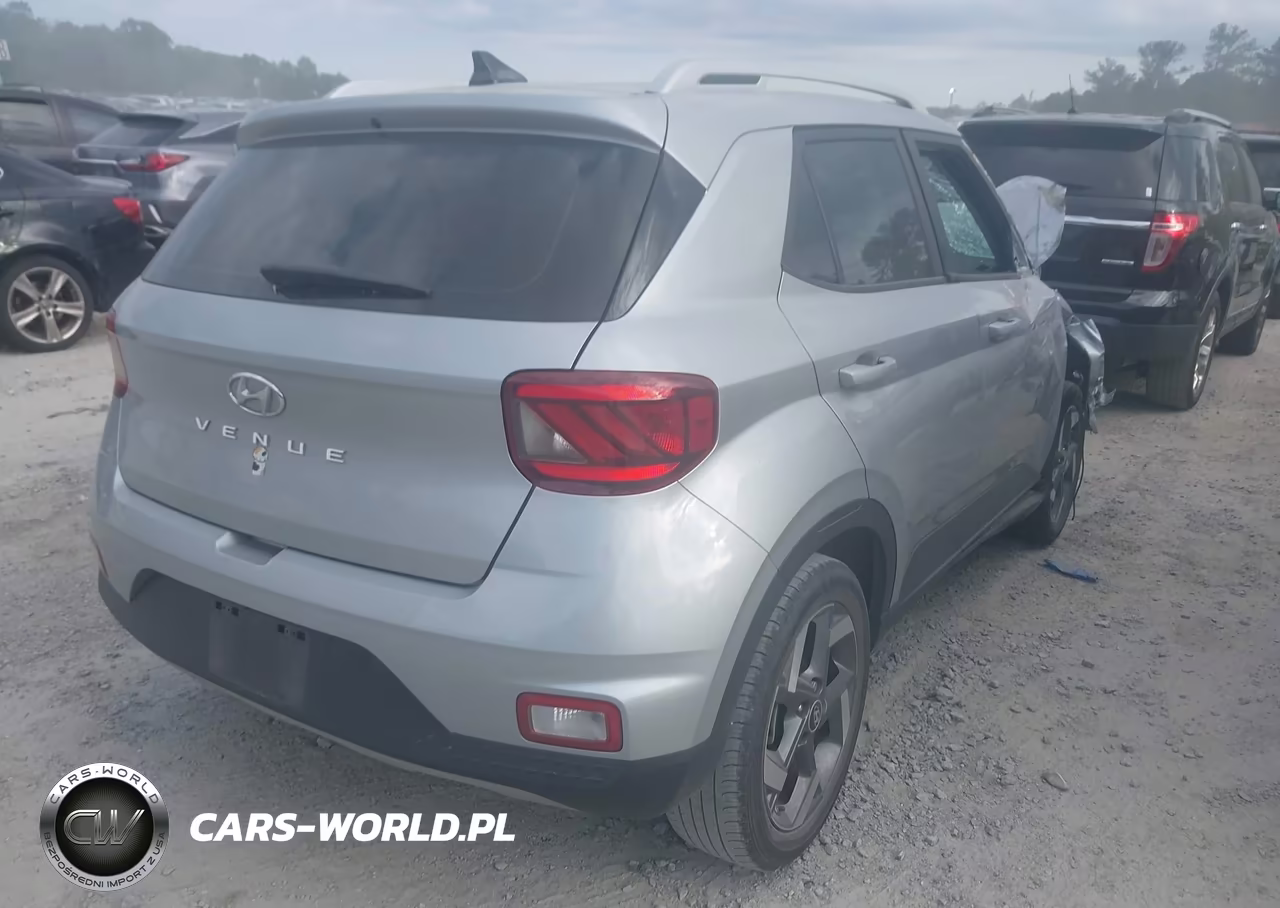 2022 Hyundai Venue Sel VIN:KMHRC8A32NU184679 - 4