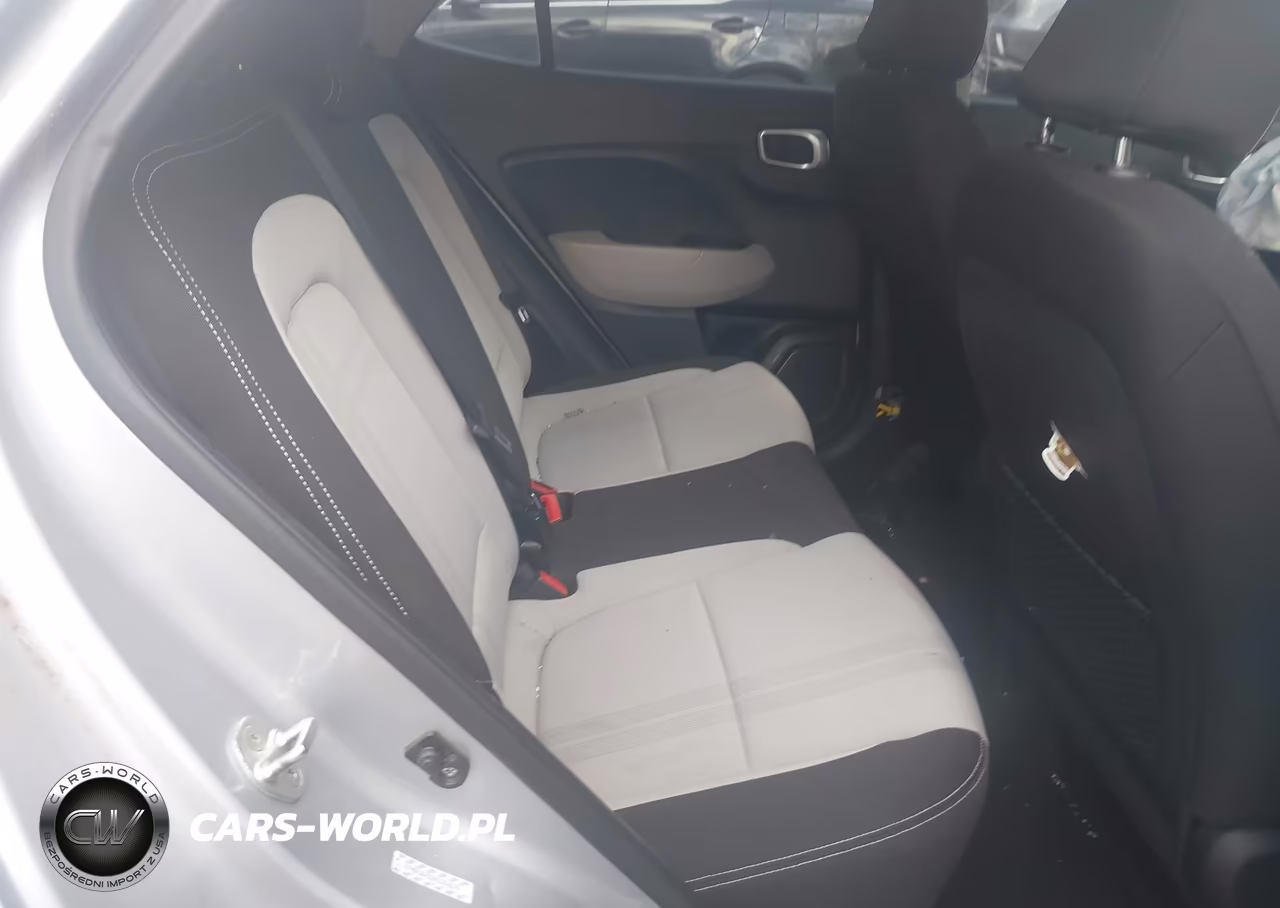 2022 Hyundai Venue Sel VIN:KMHRC8A32NU184679 - 8