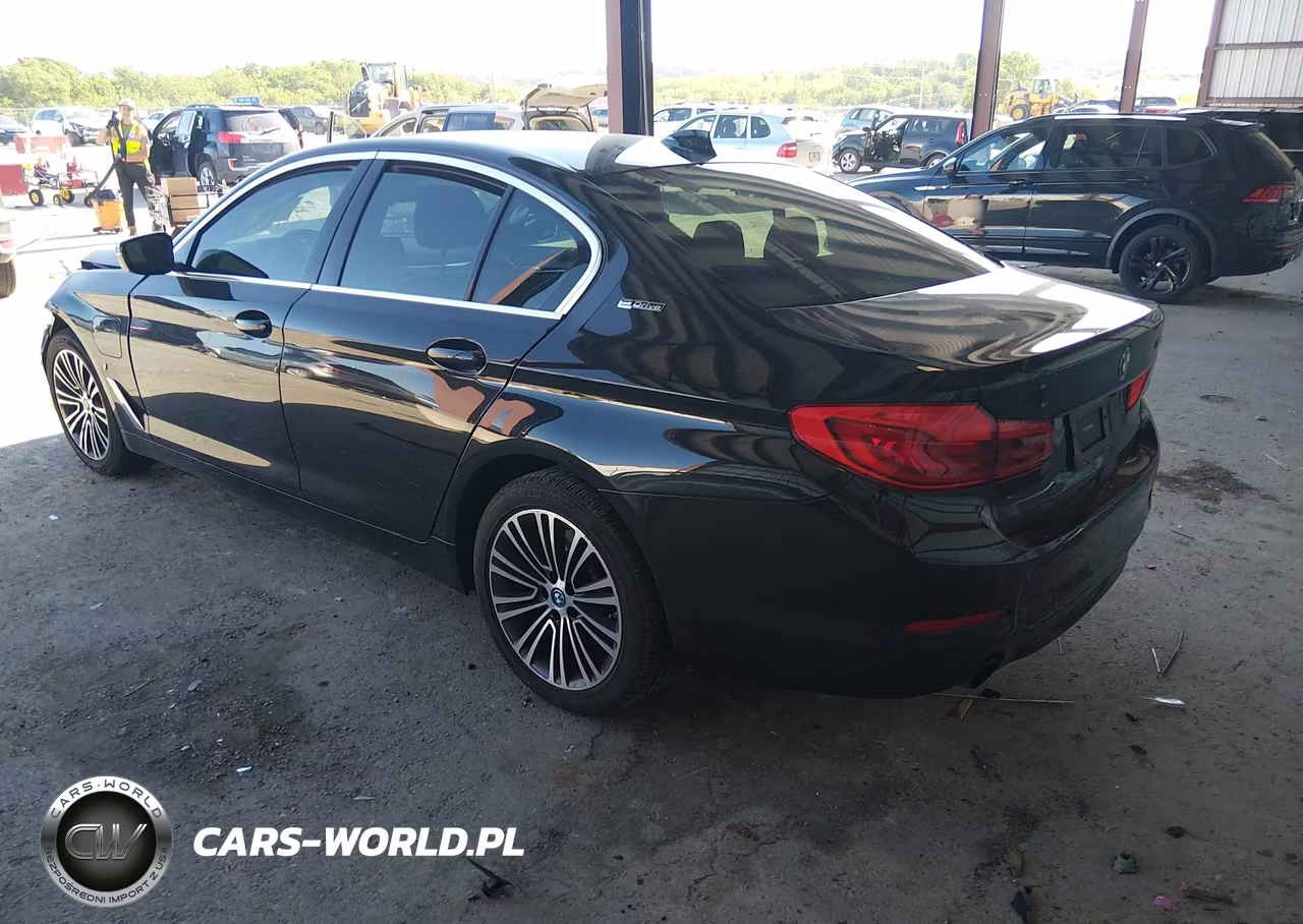 2019 BMW 530E xDrive Iperformance VIN:WBAJB1C50KB375757 - 3