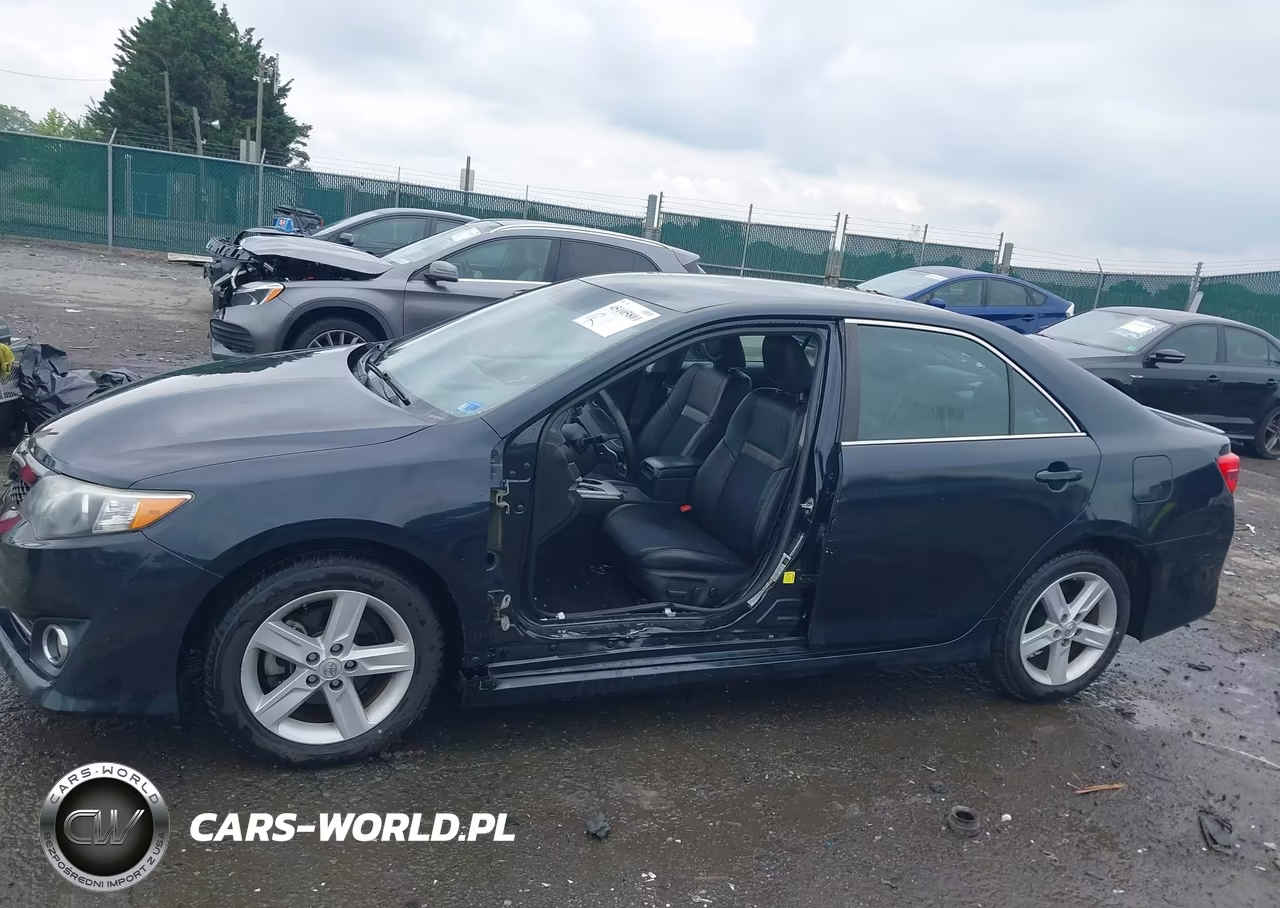 2014 Toyota Camry Se VIN:4T1BF1FK9EU317826 - 15