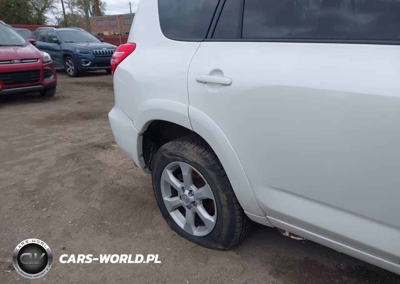 2011 Toyota Rav4 Limited VIN:2T3DF4DV6BW102835 - 18