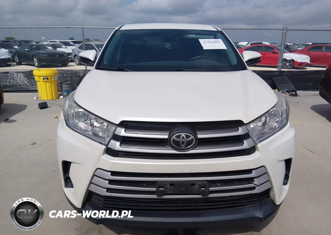 2019 Toyota Highlander Le VIN:5TDZARFH7KS051842 - 12