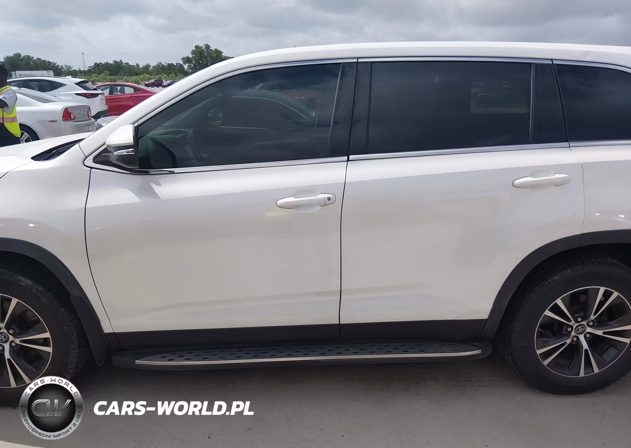 2019 Toyota Highlander Le VIN:5TDZARFH7KS051842 - 14