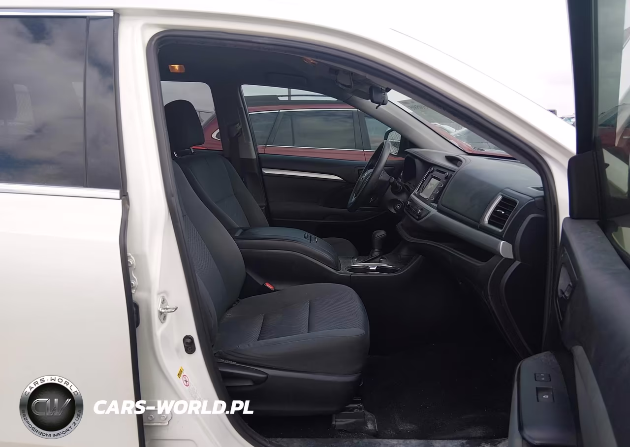 2019 Toyota Highlander Le VIN:5TDZARFH7KS051842 - 5
