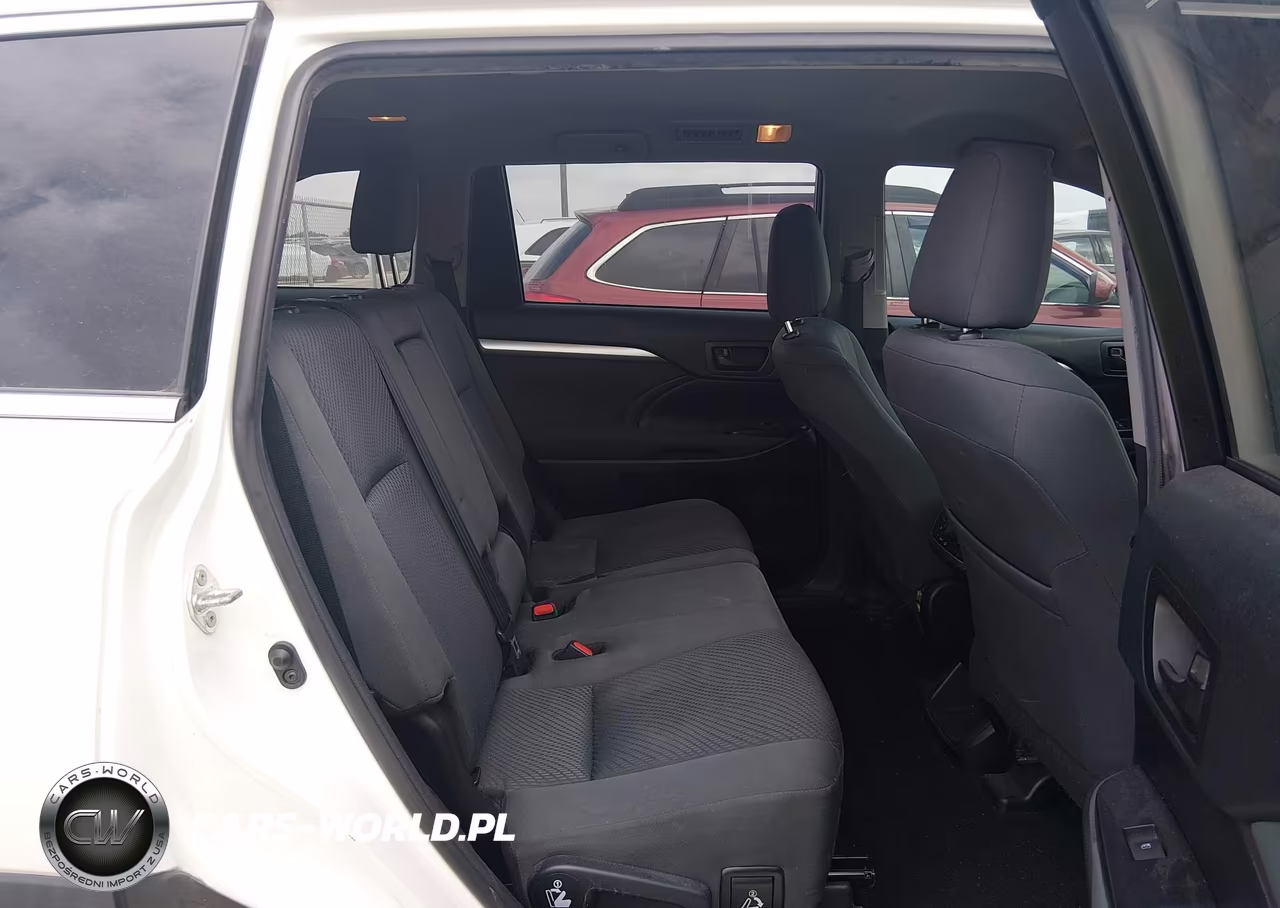 2019 Toyota Highlander Le VIN:5TDZARFH7KS051842 - 8