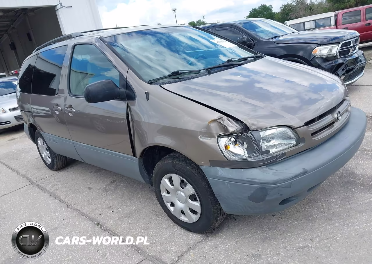 1999 Toyota Sienna Le
