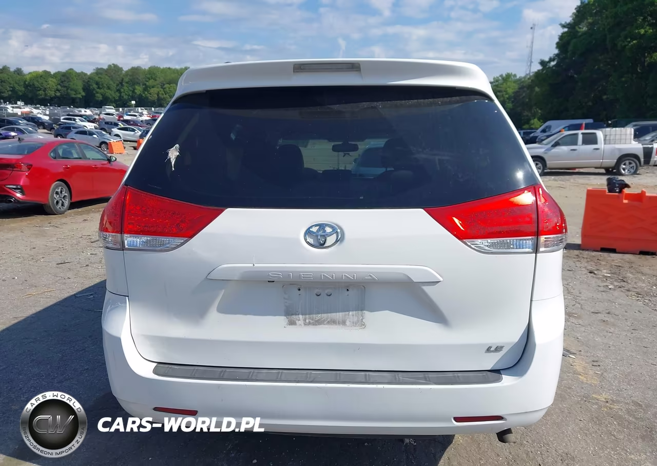 2011 Toyota Sienna Le V6 VIN:5TDKK3DC7BS154410 - 16