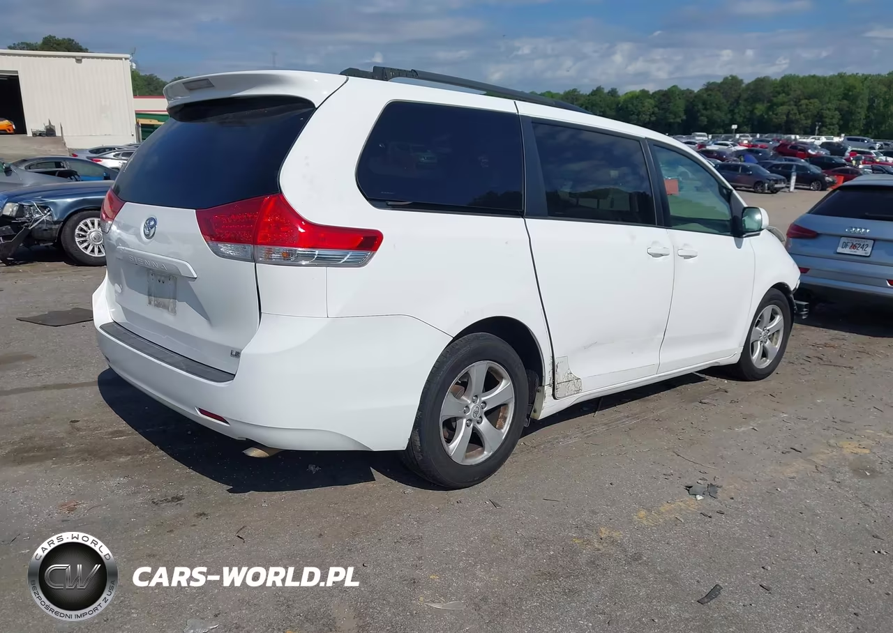 2011 Toyota Sienna Le V6 VIN:5TDKK3DC7BS154410 - 4
