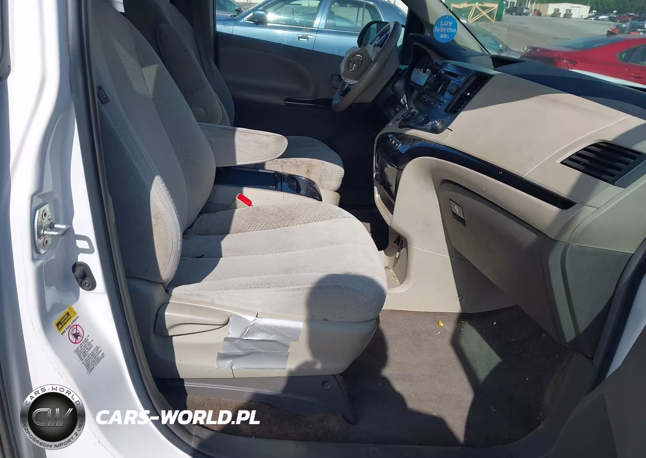 2011 Toyota Sienna Le V6 VIN:5TDKK3DC7BS154410 - 5