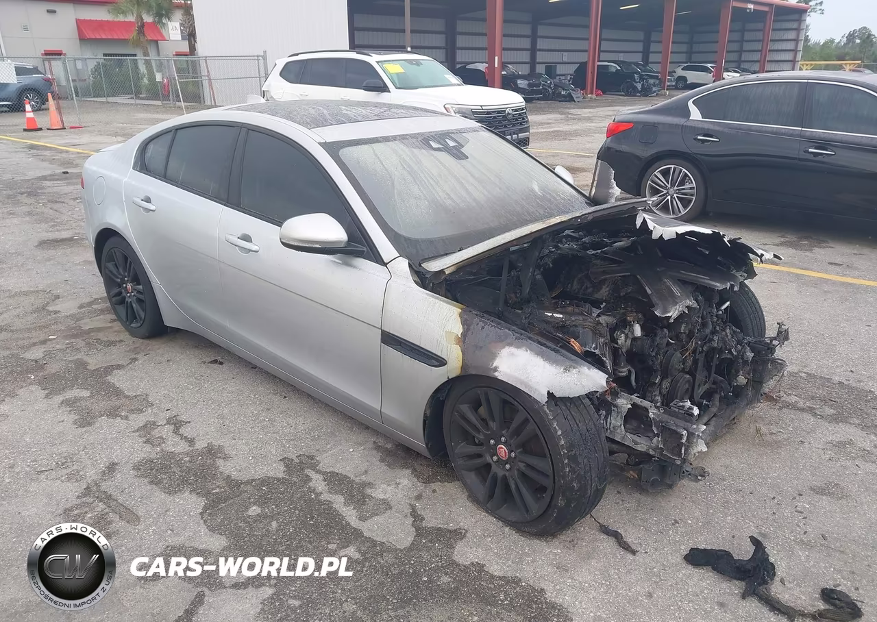 2020 Jaguar Xe S Rwd Automatic – zdjęcie 1 z 10