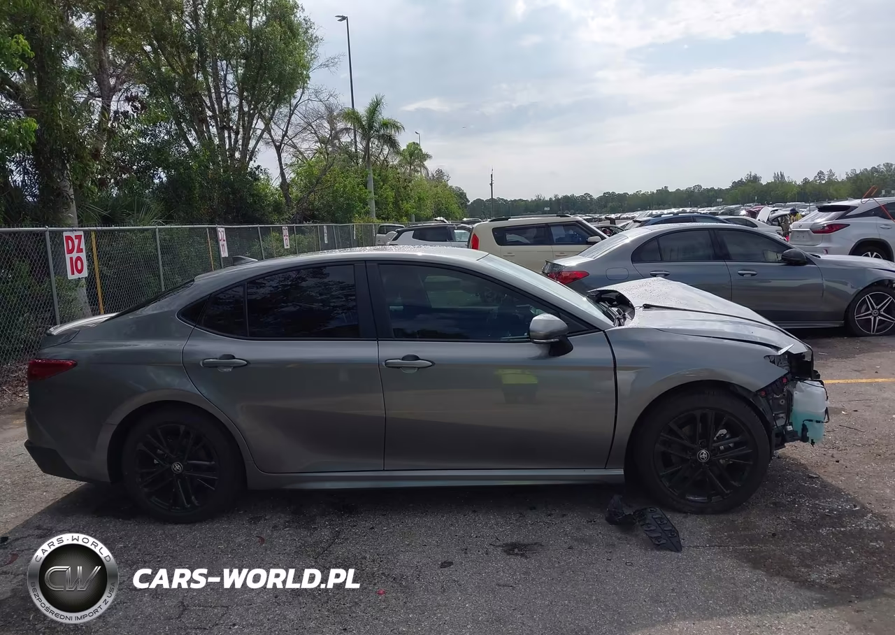 2026 Toyota Camry Se VIN:4T1DAACK6TU275303 - 14