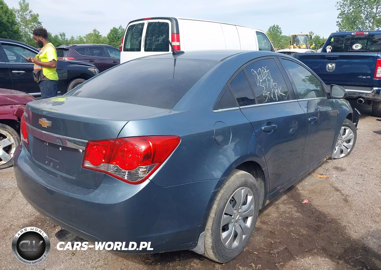 2012 Chevrolet Cruze Ls VIN:1G1PC5SH8C7366525 - 4