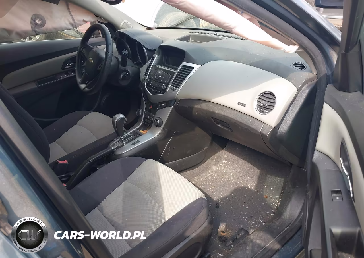 2012 Chevrolet Cruze Ls VIN:1G1PC5SH8C7366525 - 5